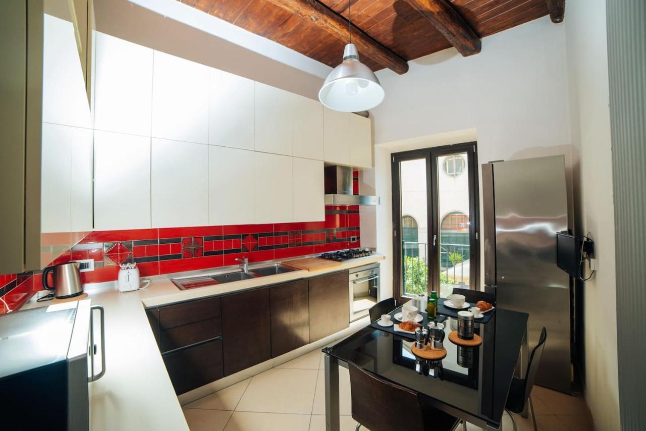 Apartamento Domus Gisulfo Salerno Exterior foto